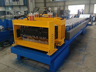 ماكينة تشكيل ألواح أسقف معدنية قرميدية الشكل بطلاء لامع YX29-815